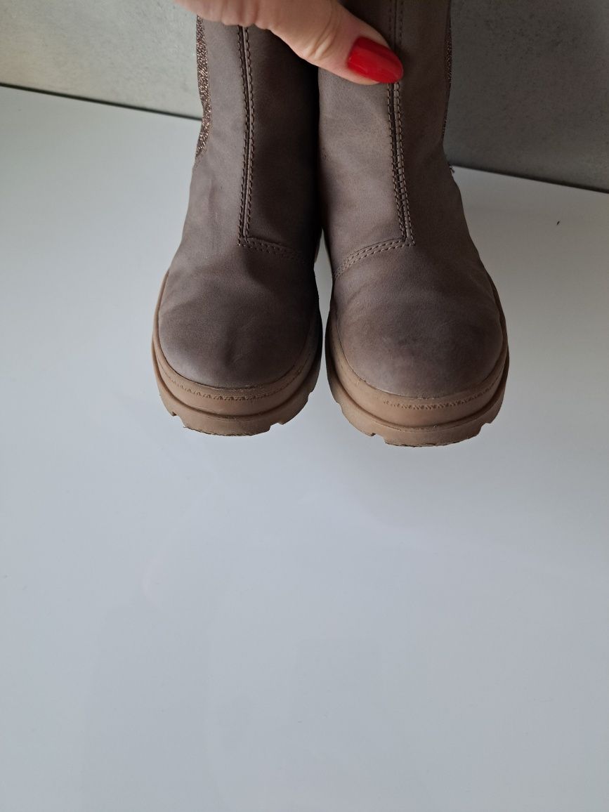 Botki jesienne przejściowe dla dziewczynki h&m buty 27 sztyblety