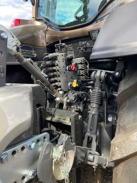 Трактор Valtra T235