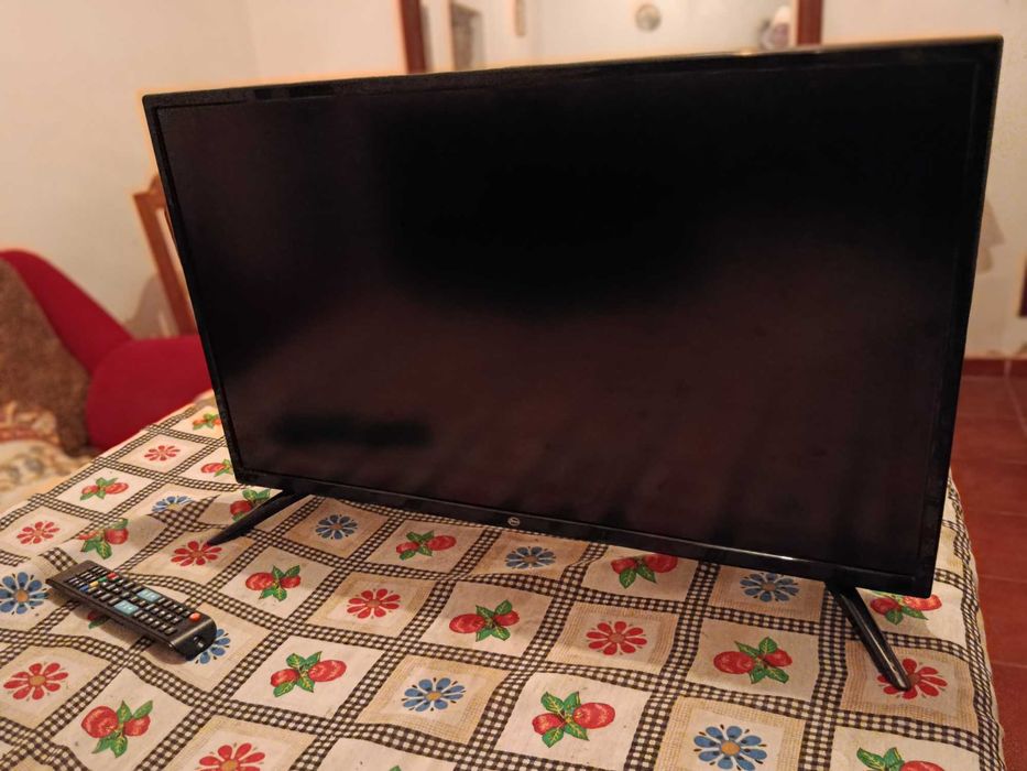 Televisão Smart 32 " LED TV em ótimo estado , comprei uma nova!