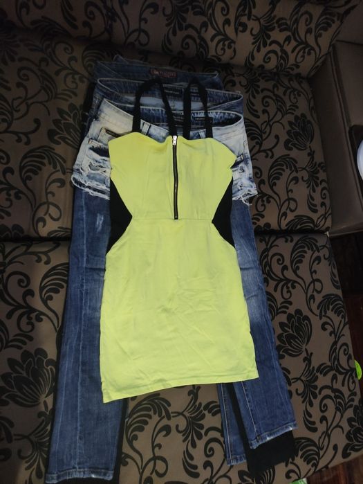 Лот джинсов размер S