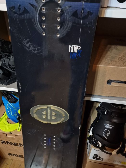 Deska snowboardowa Nitro Fate 152 cm snowboard
