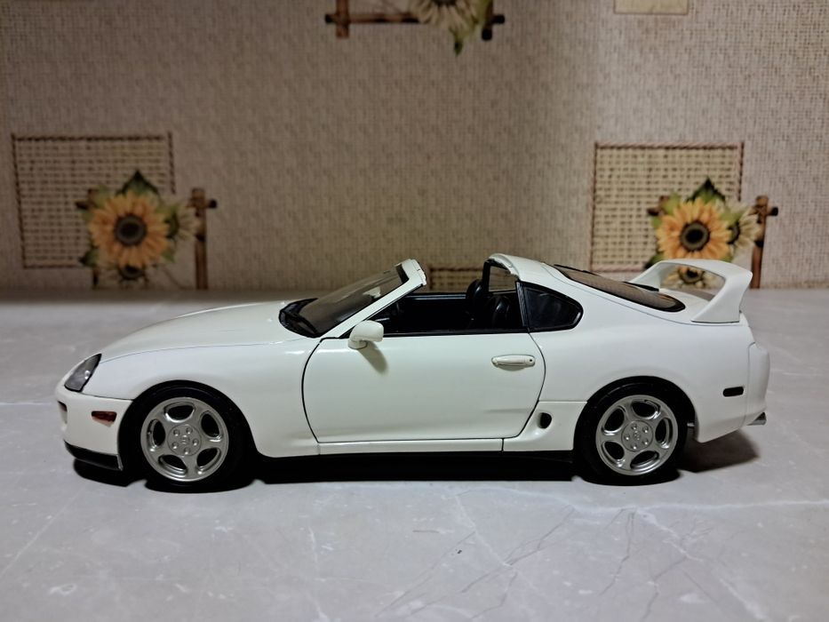 Масштабная модель 1/18 Toyota Supra MK4 A80 модель