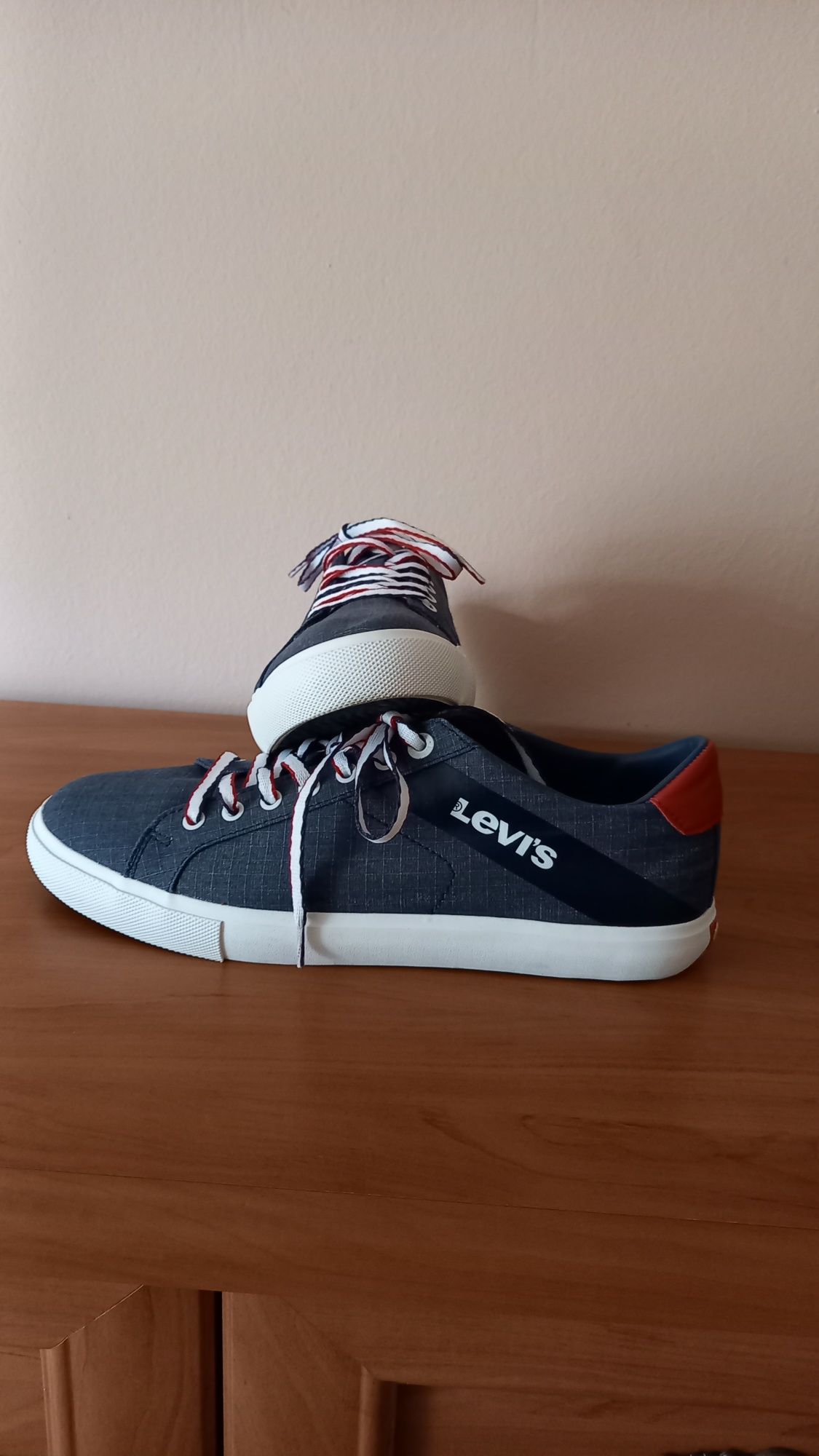 Buty Levis rozmiar 43