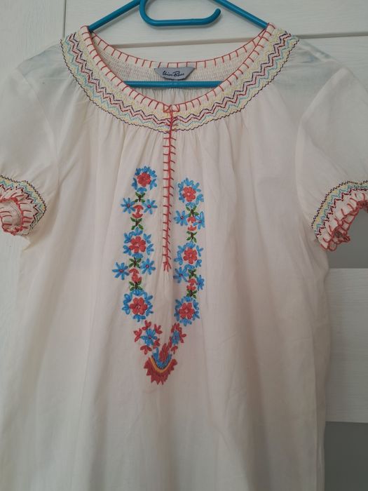 Rękodzieło .Haftowana bawełniana bluzka rozmiar 46.