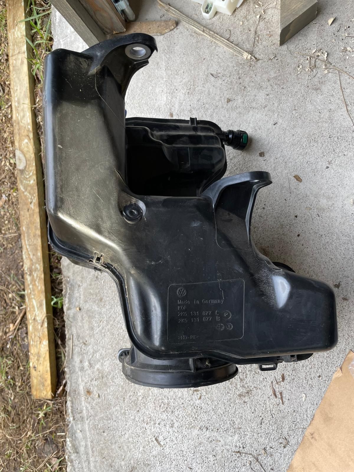 Kompletny zbiornik adblue VW caddy 4 2k5