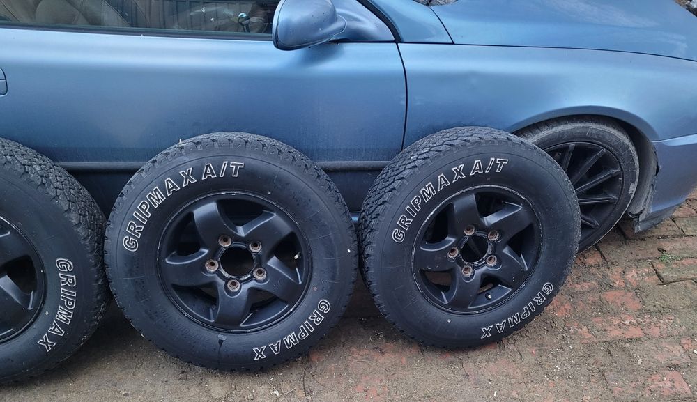 Koła Alufelgi KIA SPORTAGE 215/75 15R Suzuki Vitara Jimny Uaz