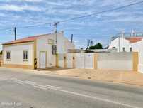 Moradia V2+2+ anexo com piscina - Vila Nova de Cacela