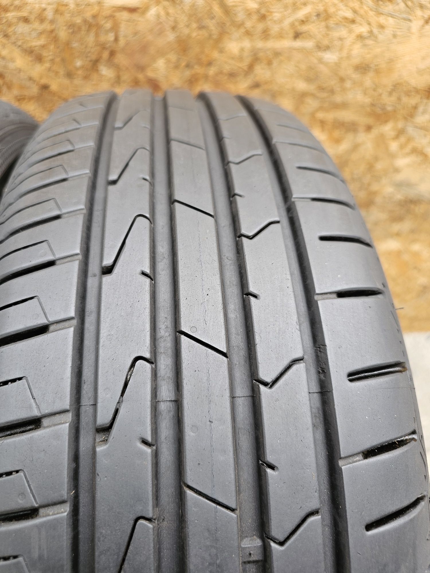 Idealne!!  7,5mm. 195/60 r15 Hankook Ventus Prime 3. 2021rok