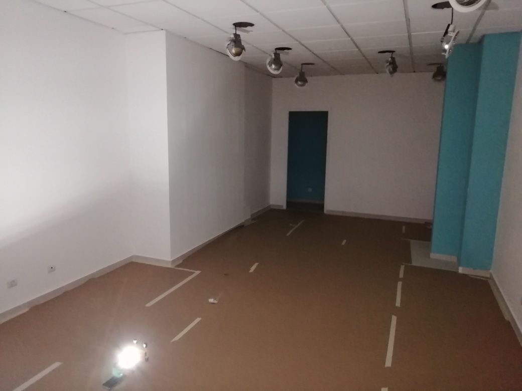 Remodelações, reparações, arranjos, instalações e modificações.