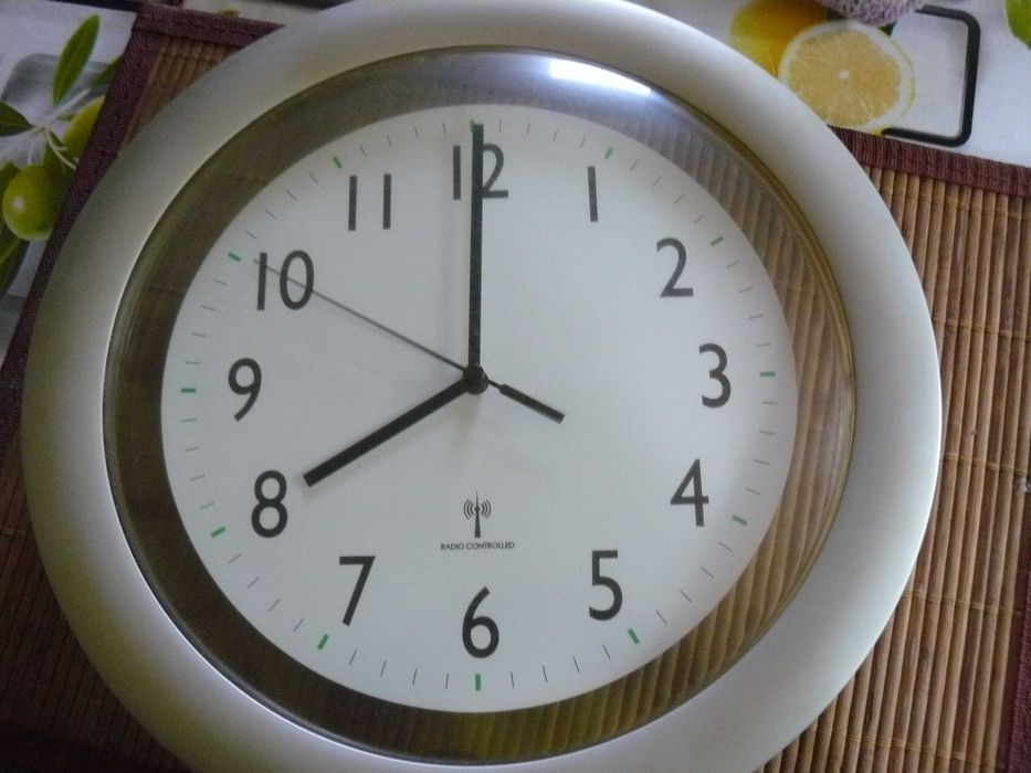 Zegar kuchenny czas radiowy radiocontrolled DCF 30 cm OPIS