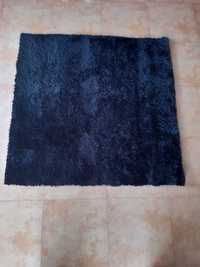 Carpetes de pêlo com brilhantes, duas pretas, duas Lilás.