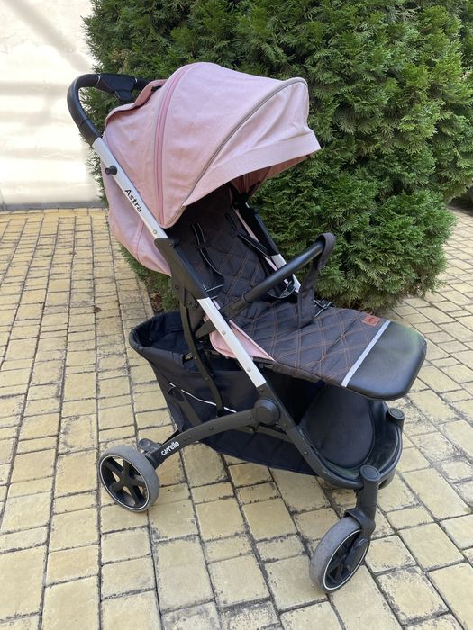 Прогулянкова коляска carello Astra