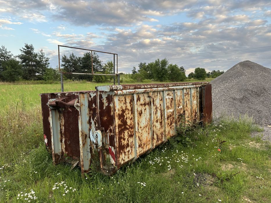 Volvo hakowiec plus kontenery