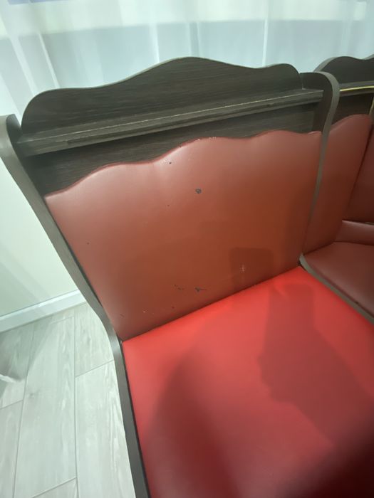 Кухонний куточок із столом