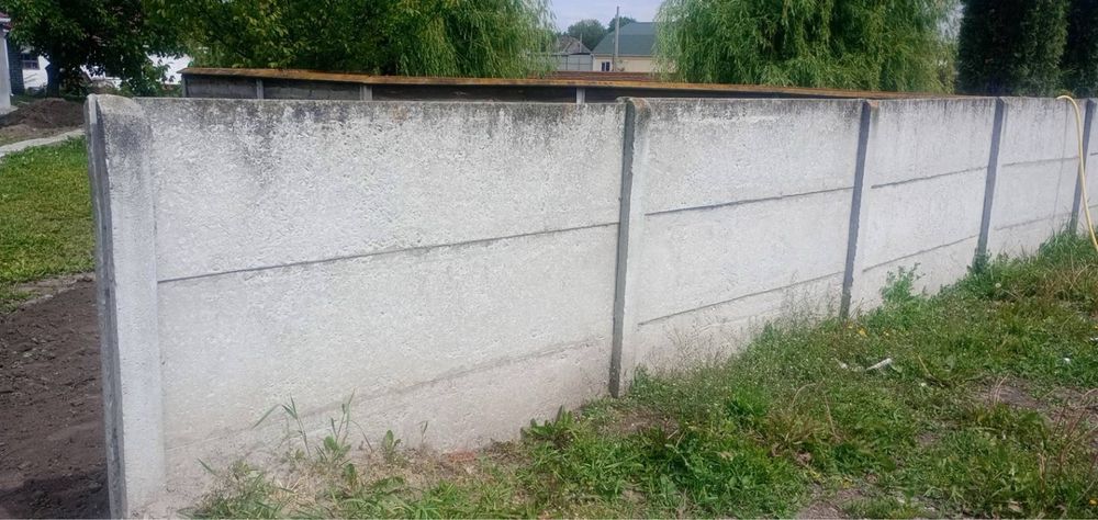 Забор  бетонний