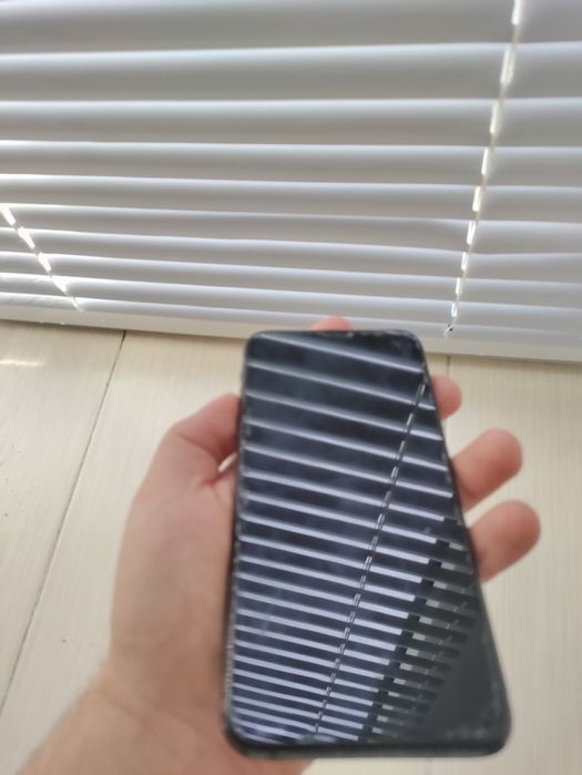 Iphone 11 pro max(Never lock)