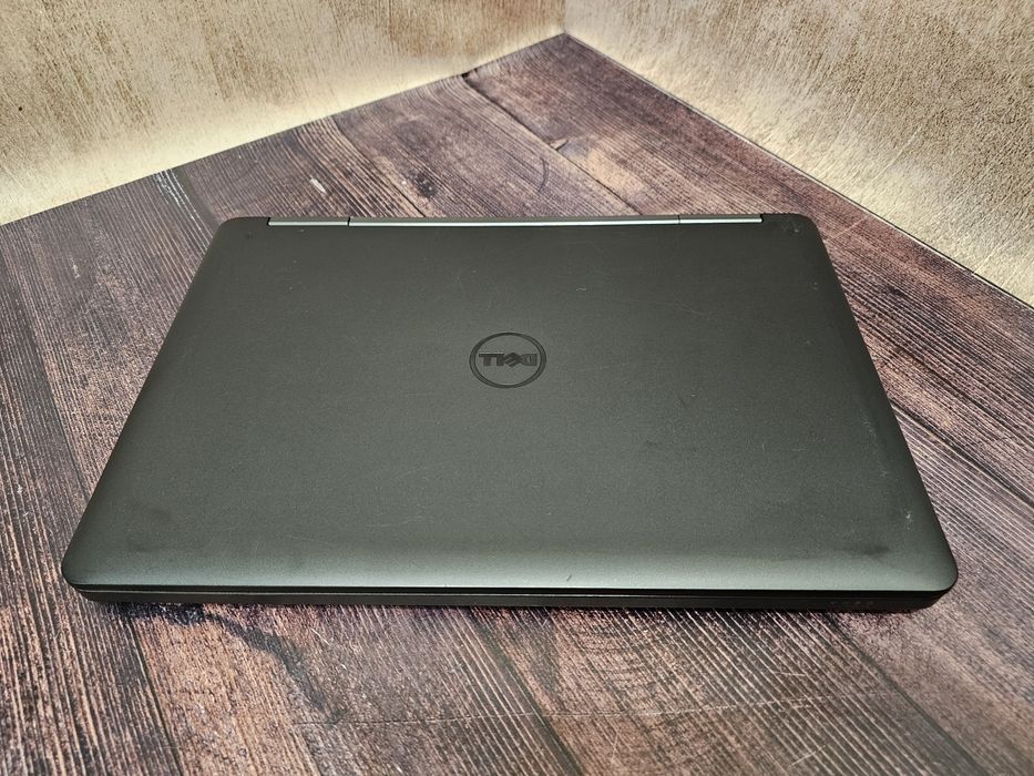 Dell Latitude E5540 (Core i3-4010U/8Gb/Intel HD 4600/SSD 256Gb/TN)
