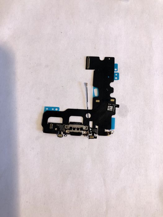 Taśma / złącze ładowania z mikrofonem iPhone 7 – czarna