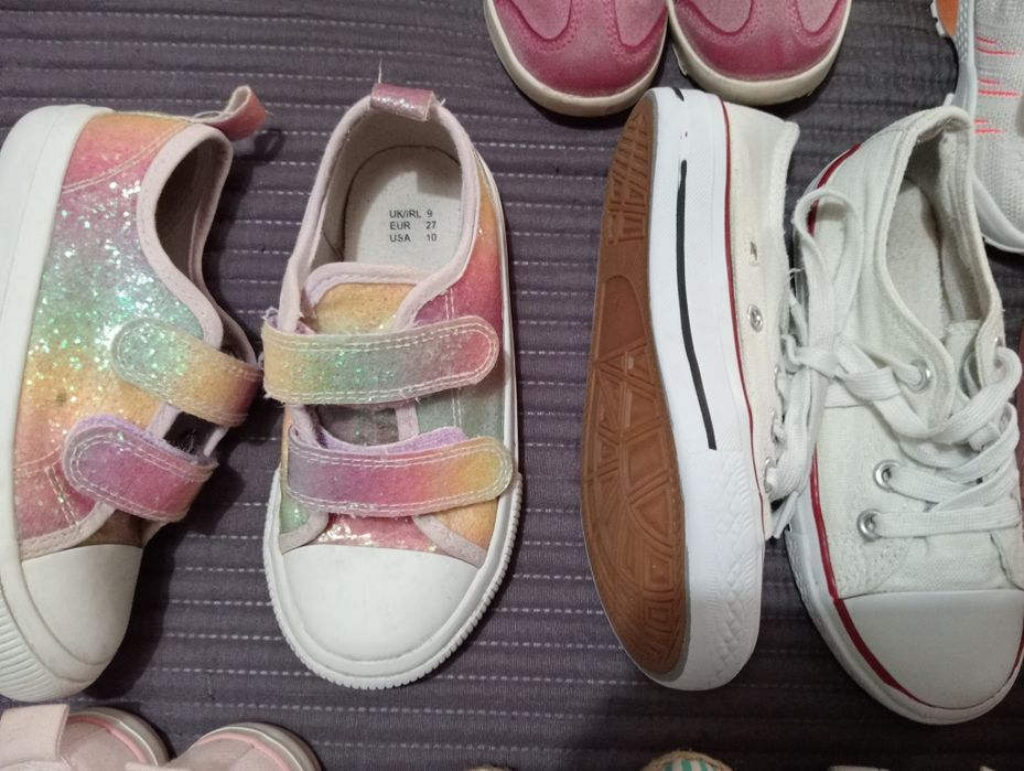 Tênis de criança desde o número .ate 26.