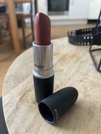 Mac Powder Kiss Mull it Over