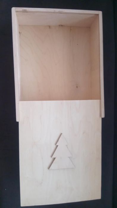 Drewniana skrzynka do przechowywania