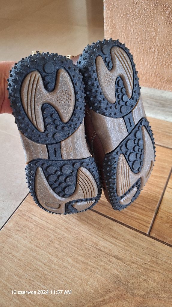 Buty sandały półbuty 35