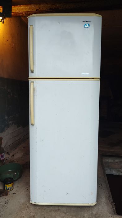 Холодильник Samsung