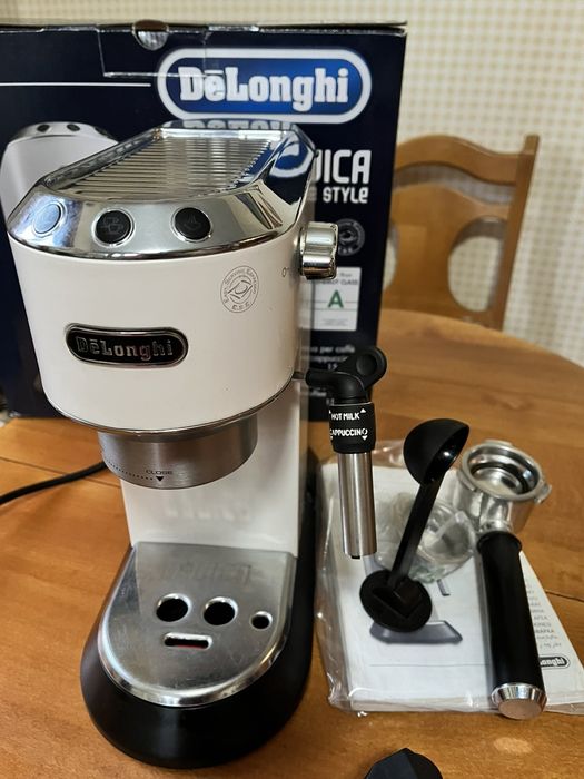 Кавоварка delonghi ec685 W