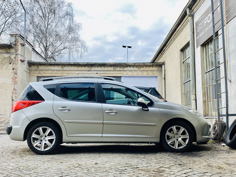 Peugeot 207 SW 1,6 B + LPG, bogata wersja, panorama, hak