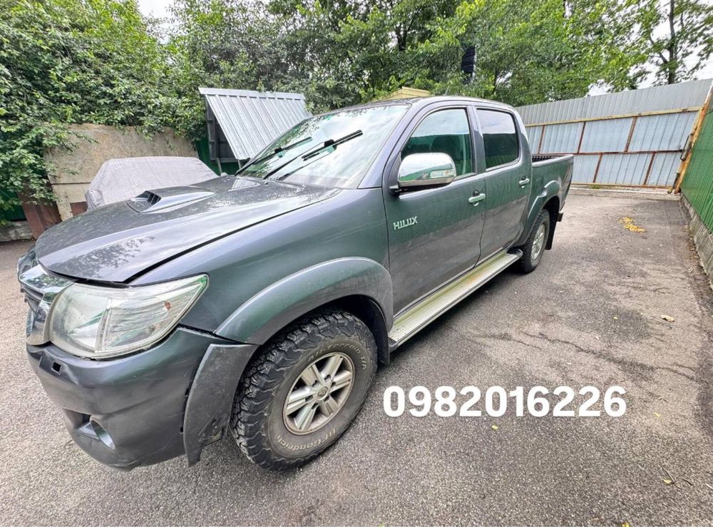 Toyota Hilux 2012-2015 рестайл Розбірка разборка шрот по запчастинам