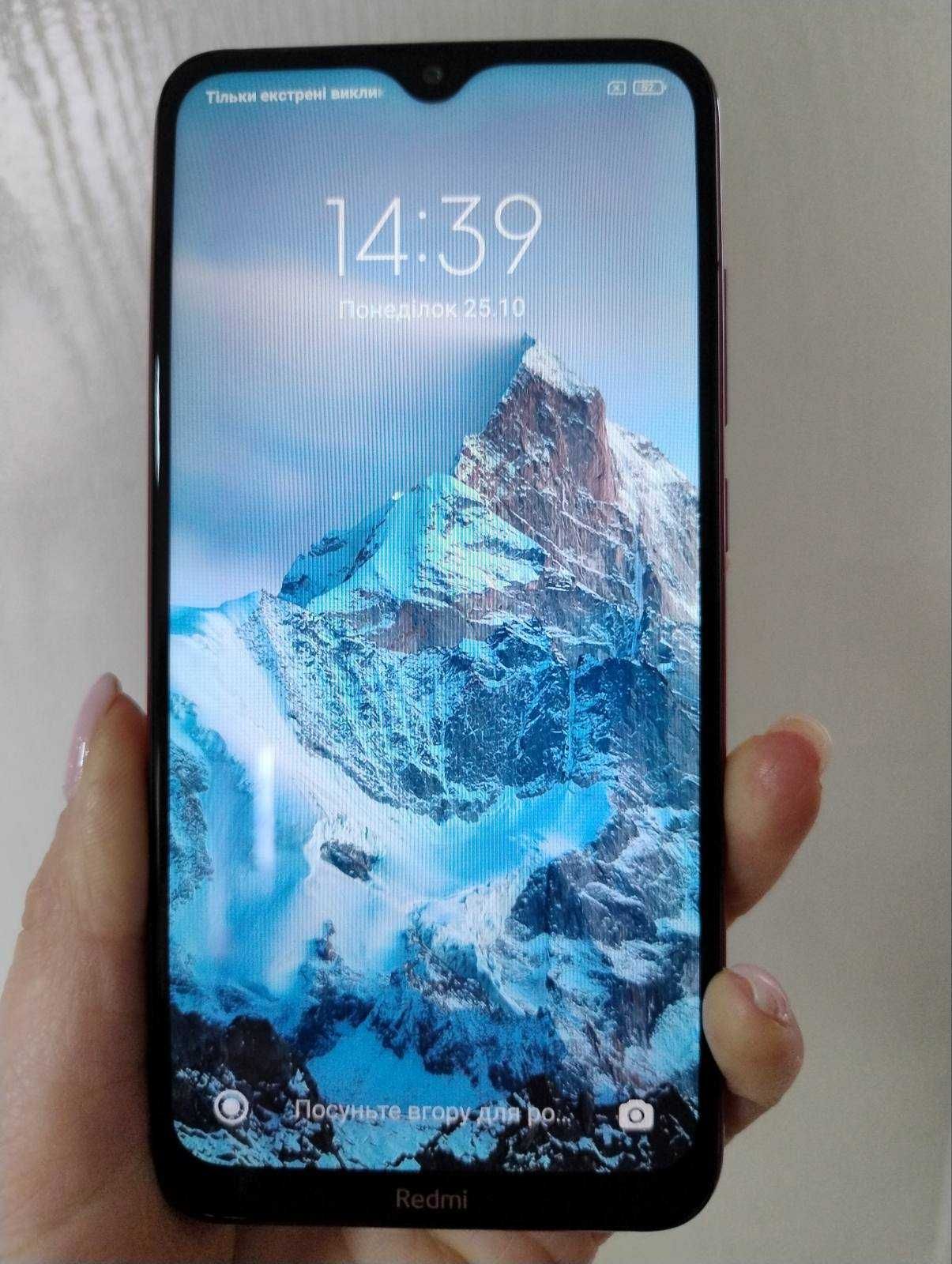 Телефон  Xiaomi Redmi 8
