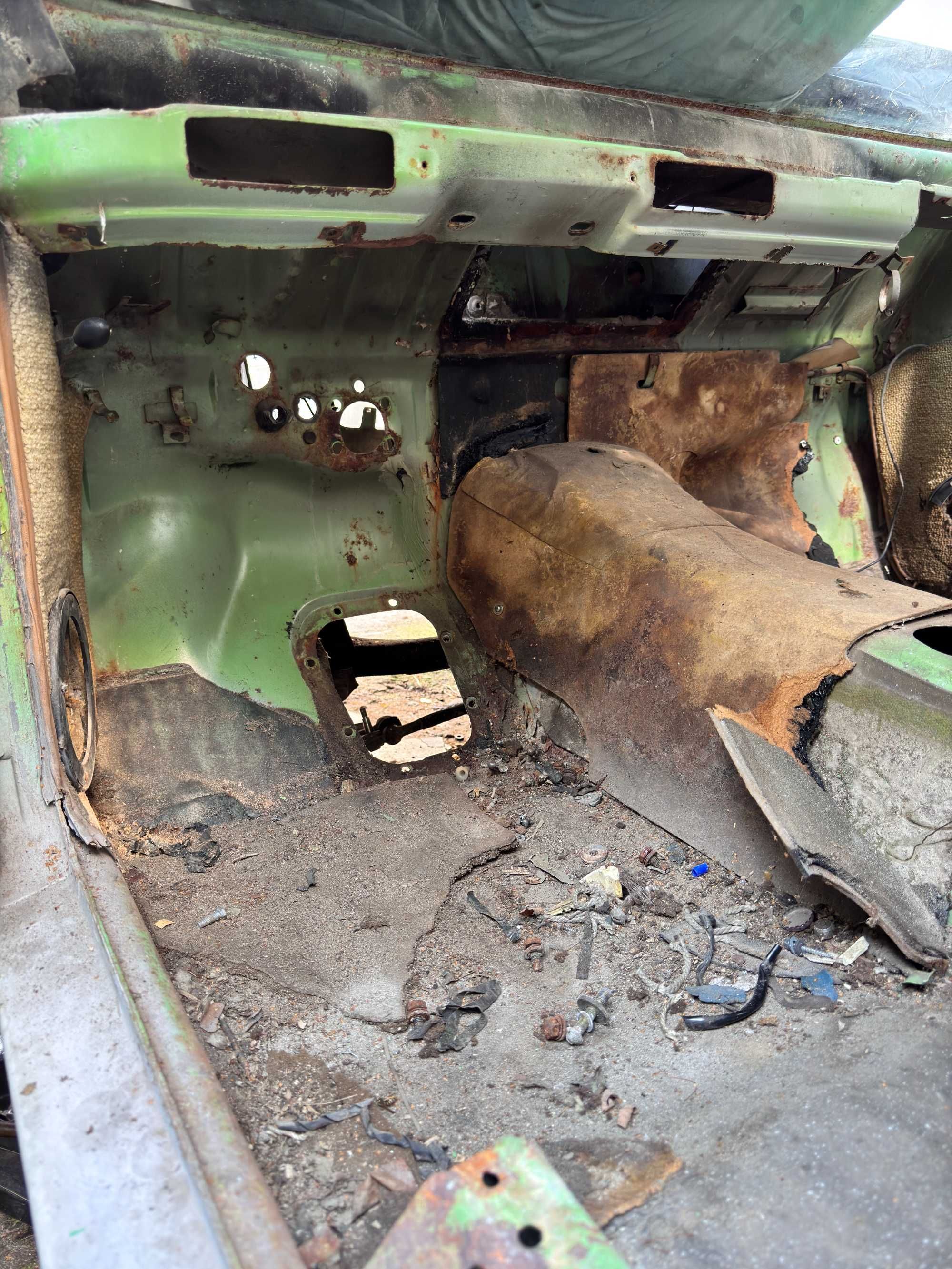 BMW 2002 E10 w całości na części karoseria
