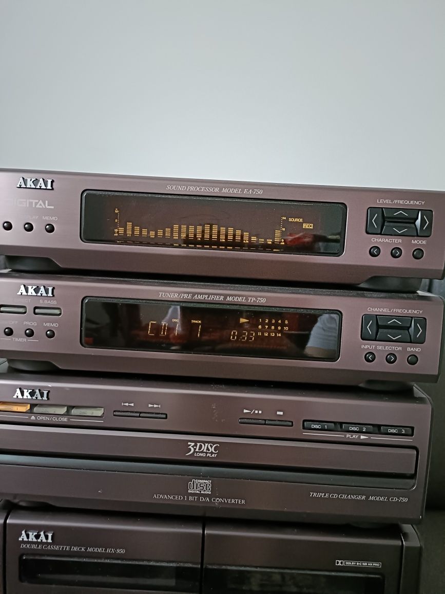 Wieża Akai pa 950