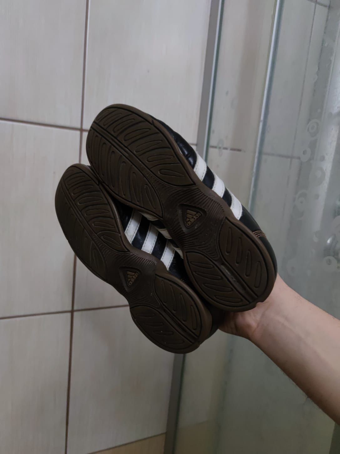 buty sportowe 32 piłkarskie dziecięce halówki Adidas tiempo ciemne cza