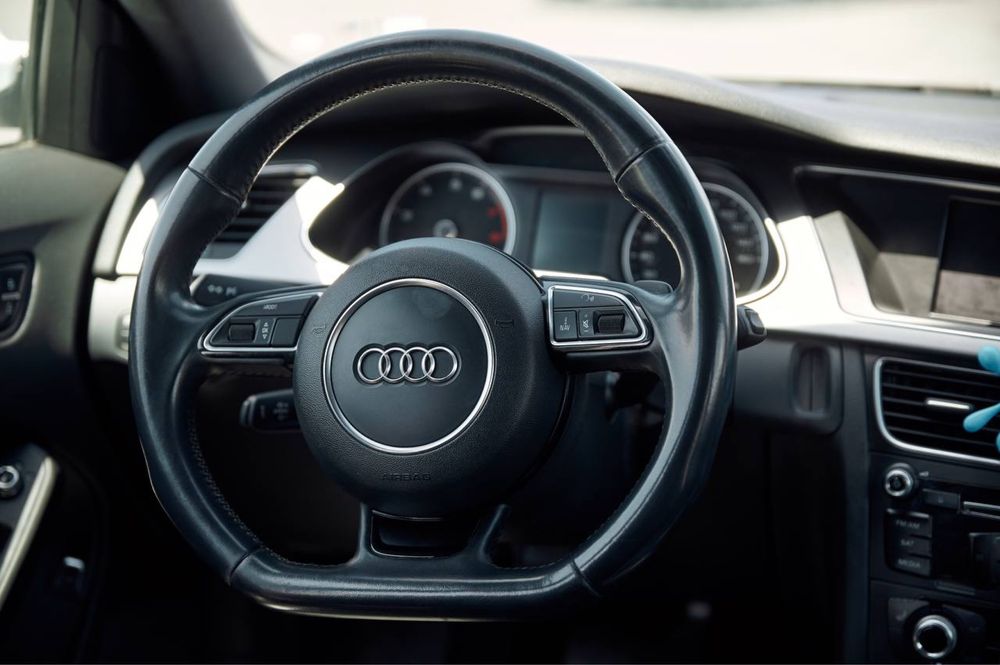 Audi A4 S-Line B8 Premium Plus quattro 2.0