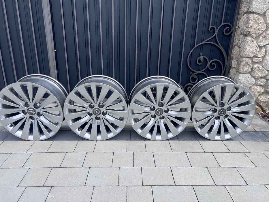 Диски опель інсігнія, opel insignia R18•8j 120*5 ET42 2 шини pirelli