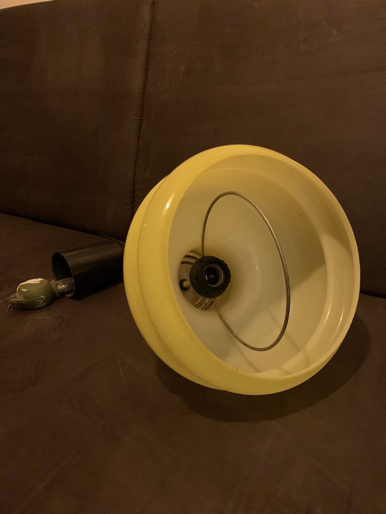 Vintage atomowa żóta lampa sufitowa