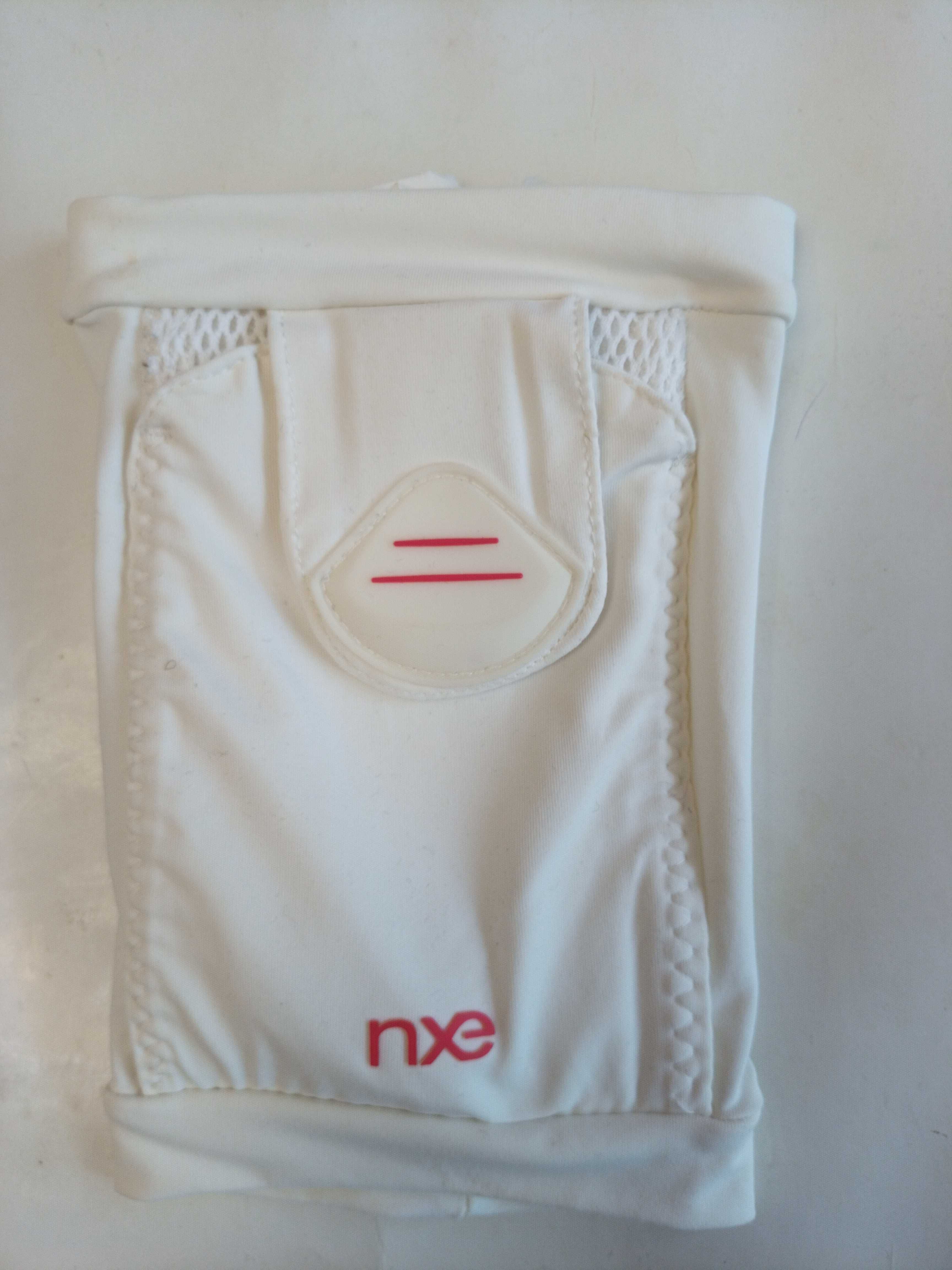 NXE ActiveSLEEVE  универсальный спортивный чехол для  телефона/MP3