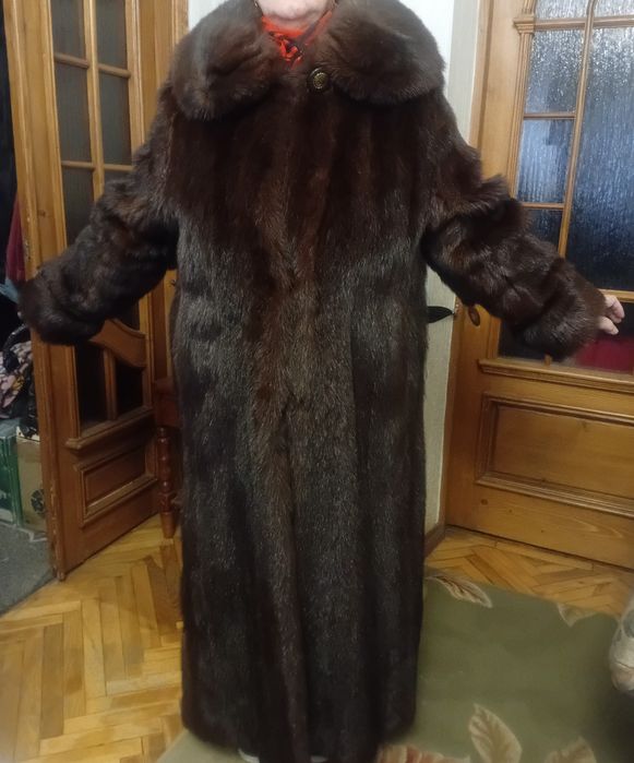 Натуральна шуба.