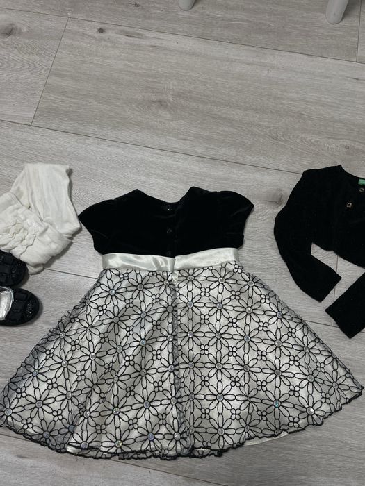 Сукня святкова для дівчинки (сукня, болеро, колготи, туфлі)