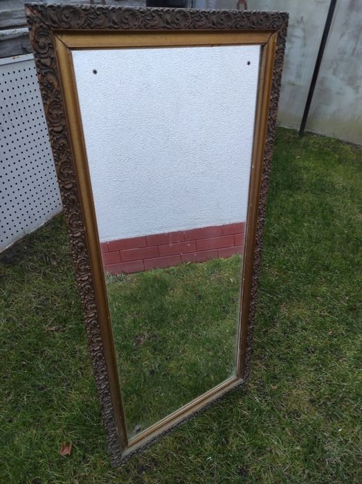 Lustro 62 x 132. Nie uszkodzone.Rama ma ok 50 lat lub więcej.