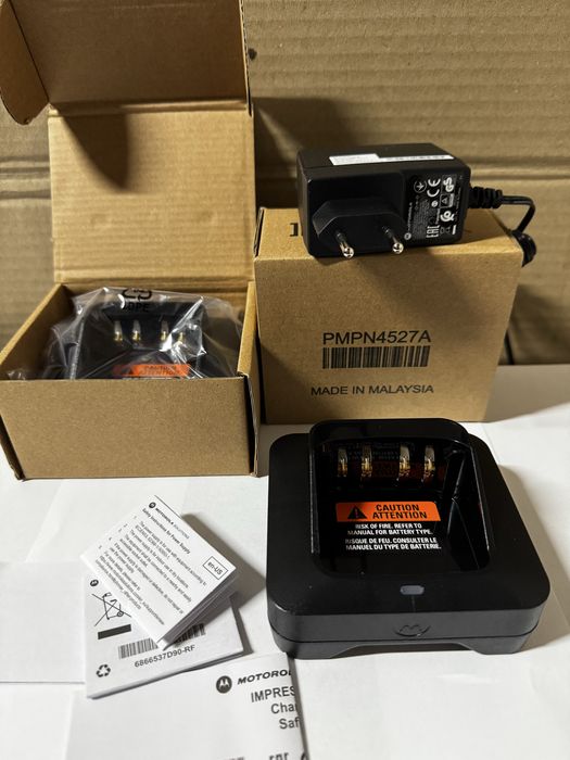 Зарядна станція до Motorola DP4400e/R7/R7a/, стакан до рації