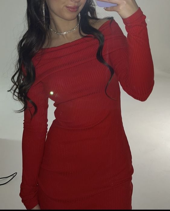 Червона трикотажна сукня 42р (s-m)