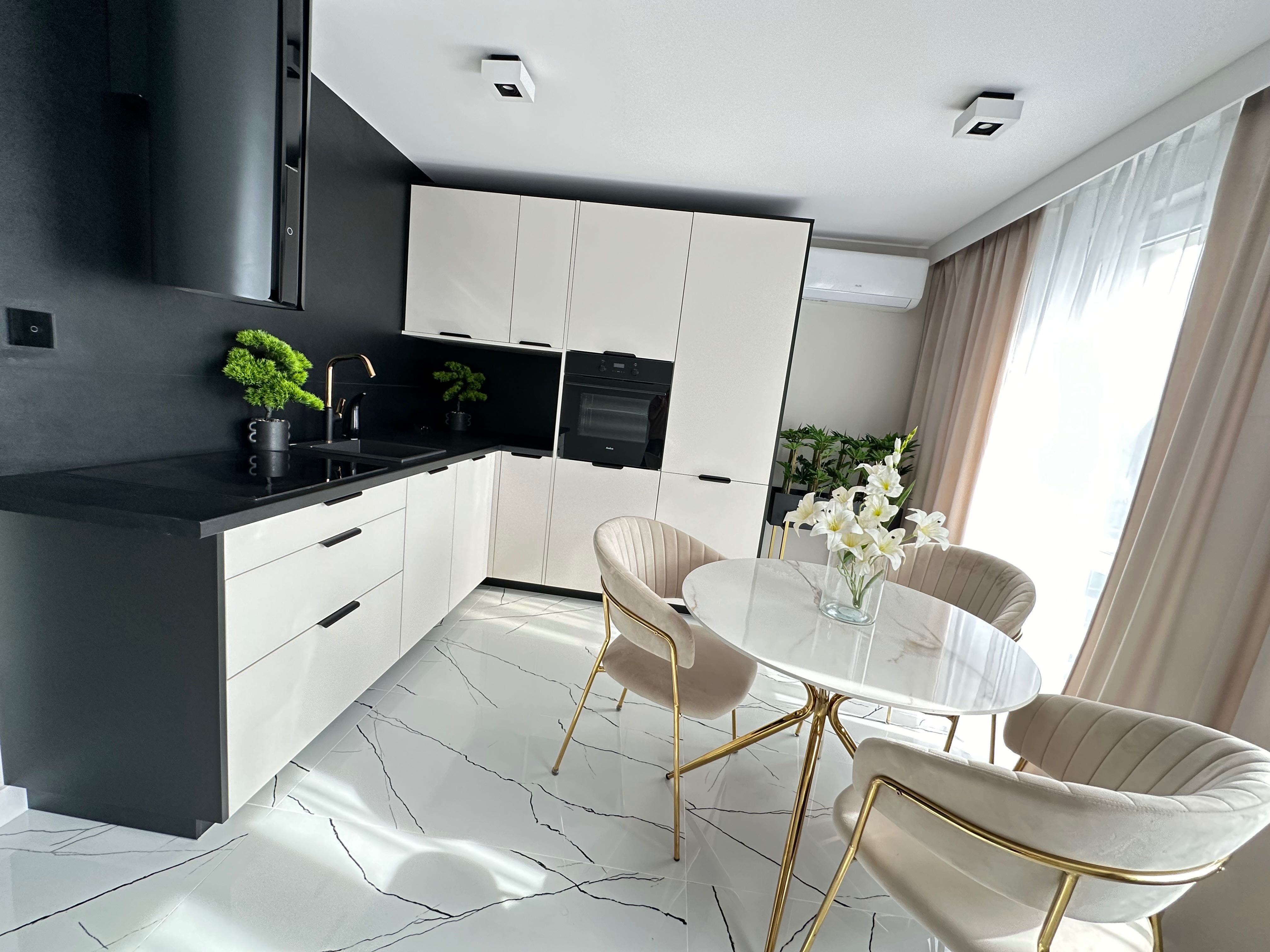 Sprzedam mieszkanie Kazimierza wielka apartament 4 pokoje wykończone