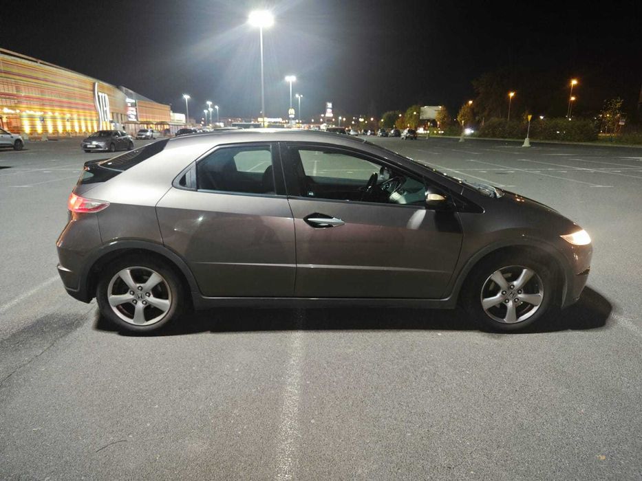 Honda Civic 8 ufo VIII Hatchback 5d 1.4 i-VTEC 100KM klima od kobiety