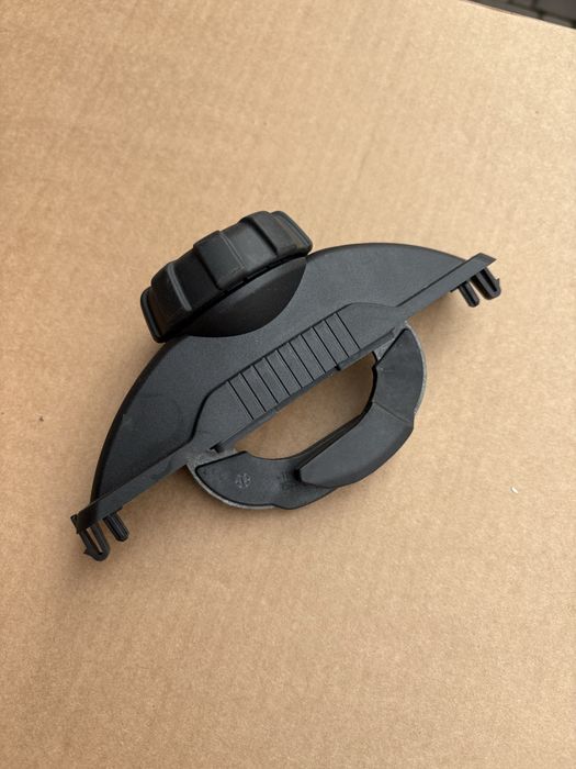 Система фіксації боксу Thule Power Click G3 краби туле