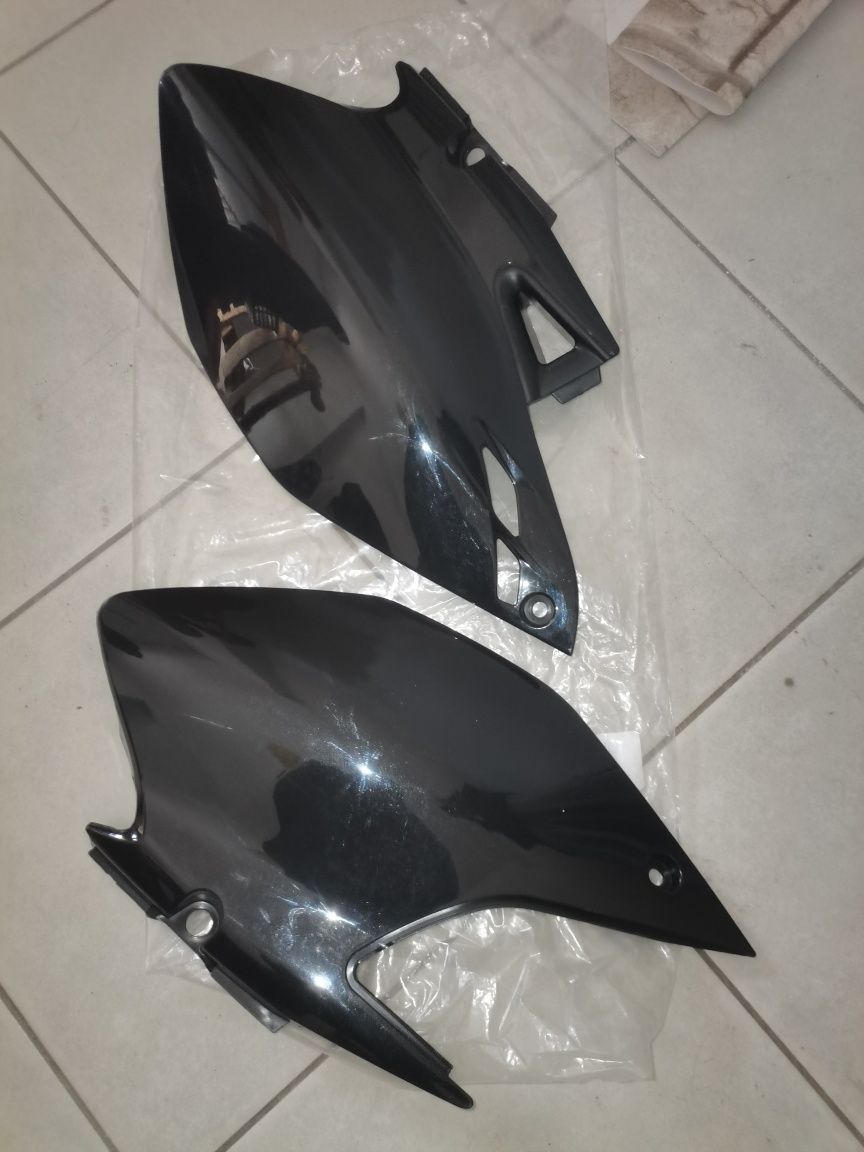 Plásticos laterais traseiros yamaha wr/yz