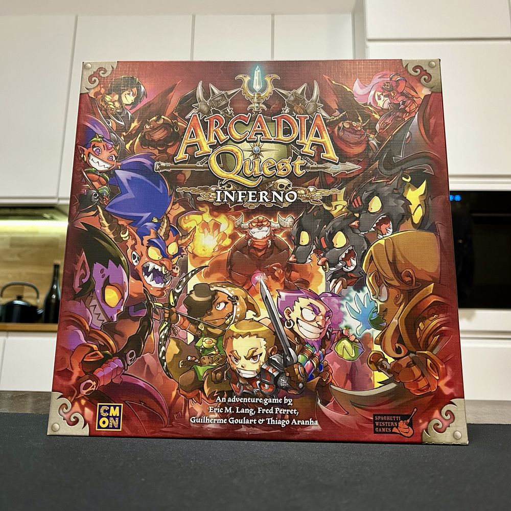 Arcadia Quest Inferno gra planszowa insert i fontanna