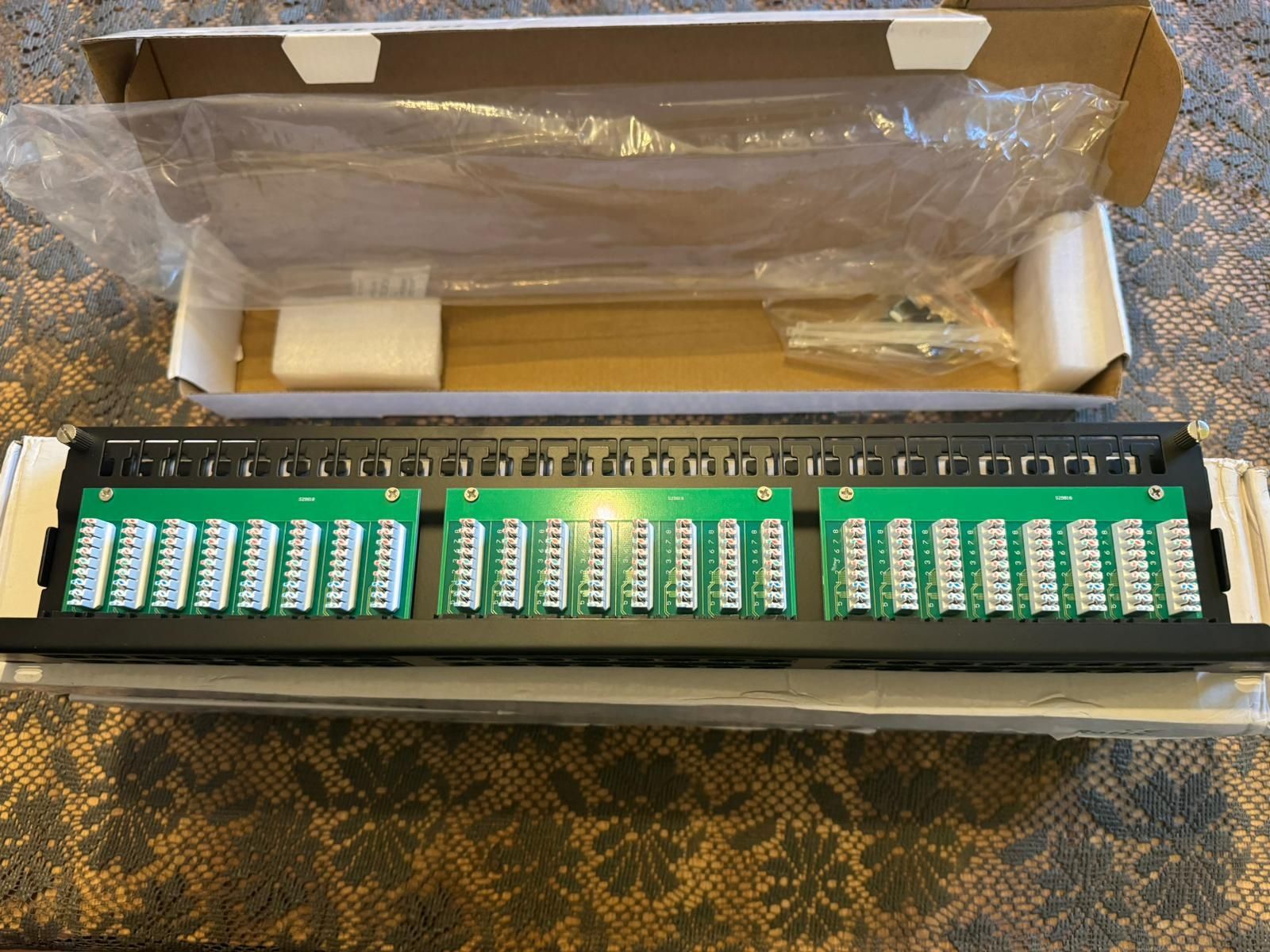 a-lantec patch panel cat 6 utp 48x RJ45 1U 19 inych.