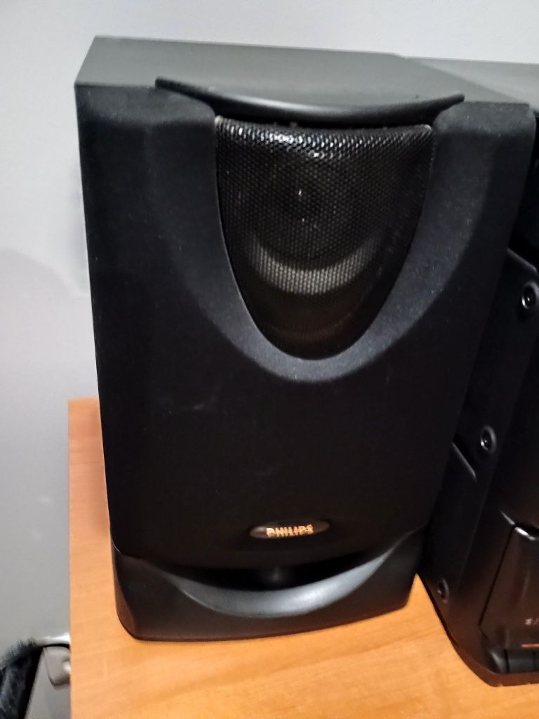 Sprzedam miniwieże Philips fw332